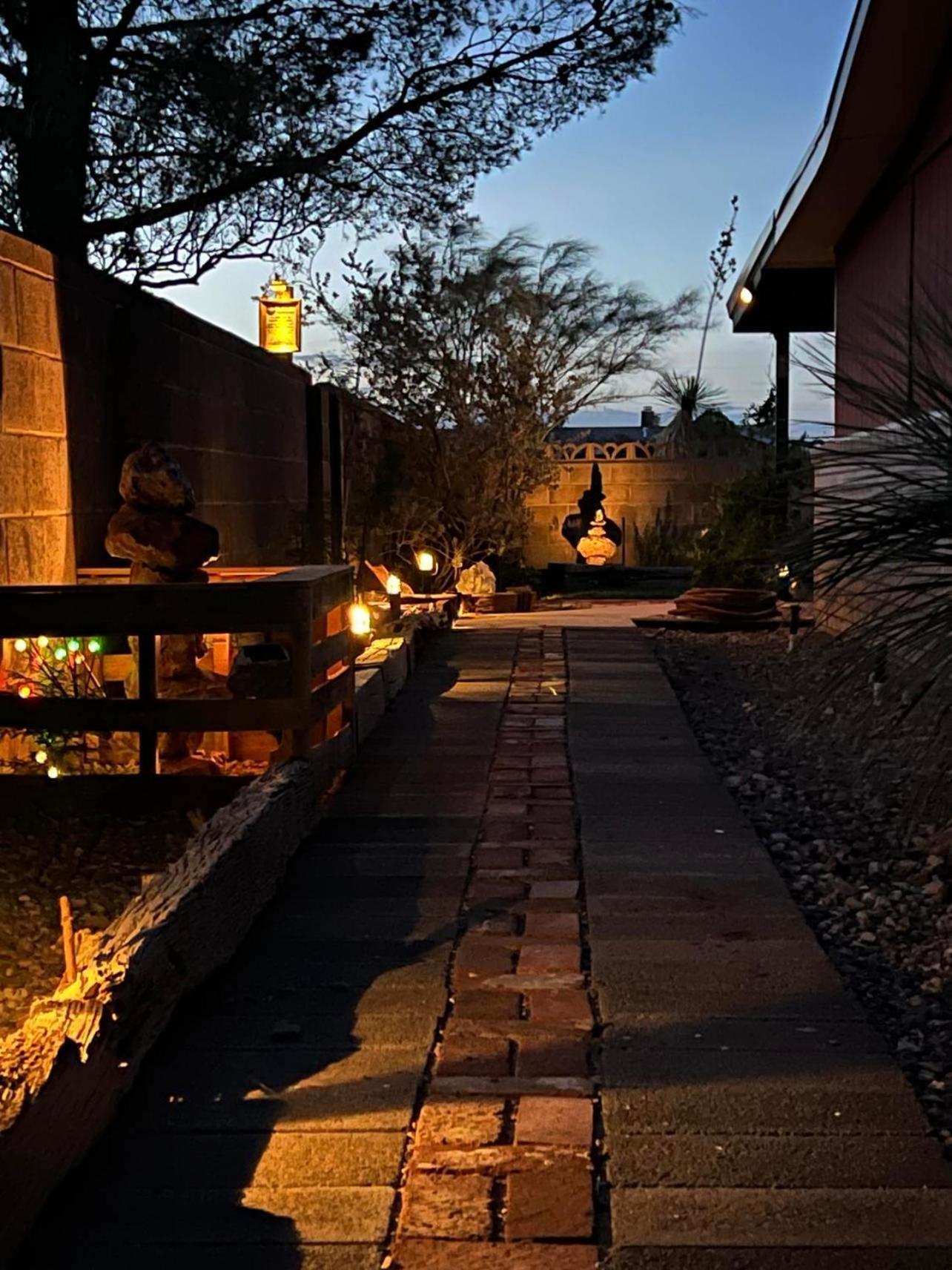 Hole In The Wall Getaway - Usa Mexico Border Bed And Breakfast Columbus Extérieur photo